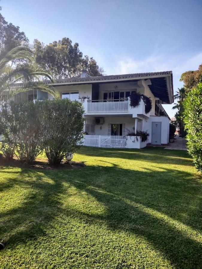 Puerto Banus Apartment Near Beachfront, Big Sunny Terrace, Pool, Tennis Court, Parking & Movies Projector Marbella Exterior foto