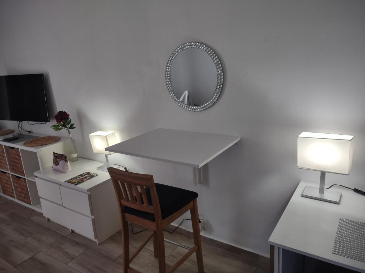 Puerto Banus Apartment Near Beachfront, Big Sunny Terrace, Pool, Tennis Court, Parking & Movies Projector Marbella Exterior foto